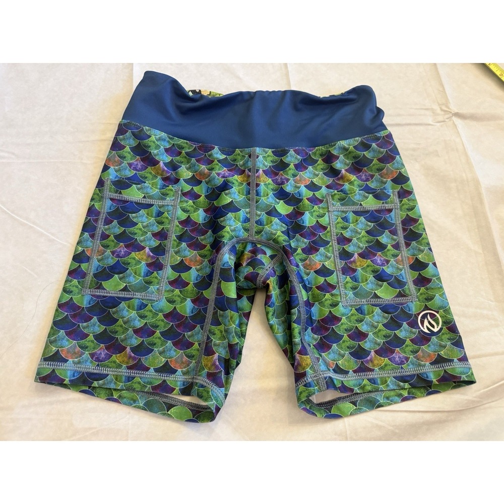 INKnBURN Mermaid Scales Running Shorts Size 4 Athletic Compression Sushi Pockets